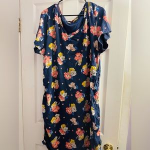 Floral navy dress. Old navy. 4x
